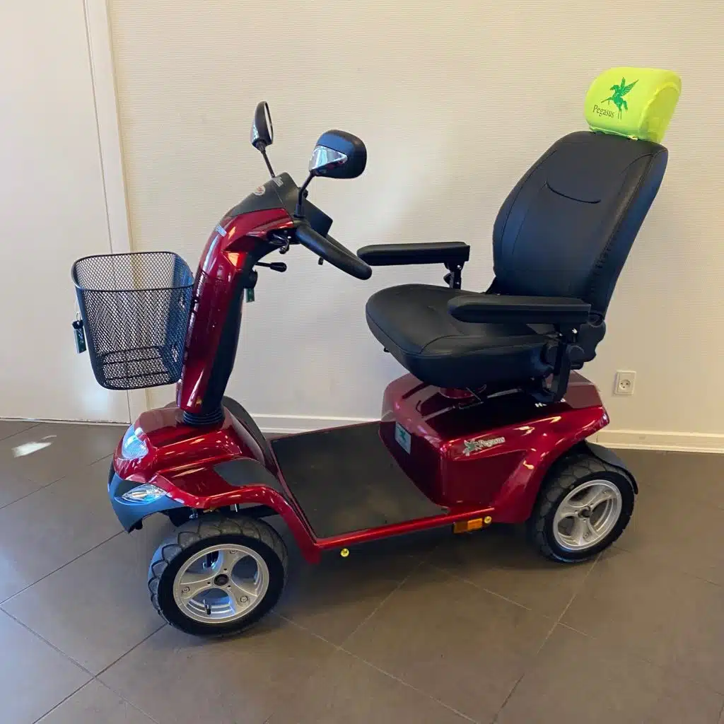 Brugt elscooter fra Pegasus. Bordeaux rød